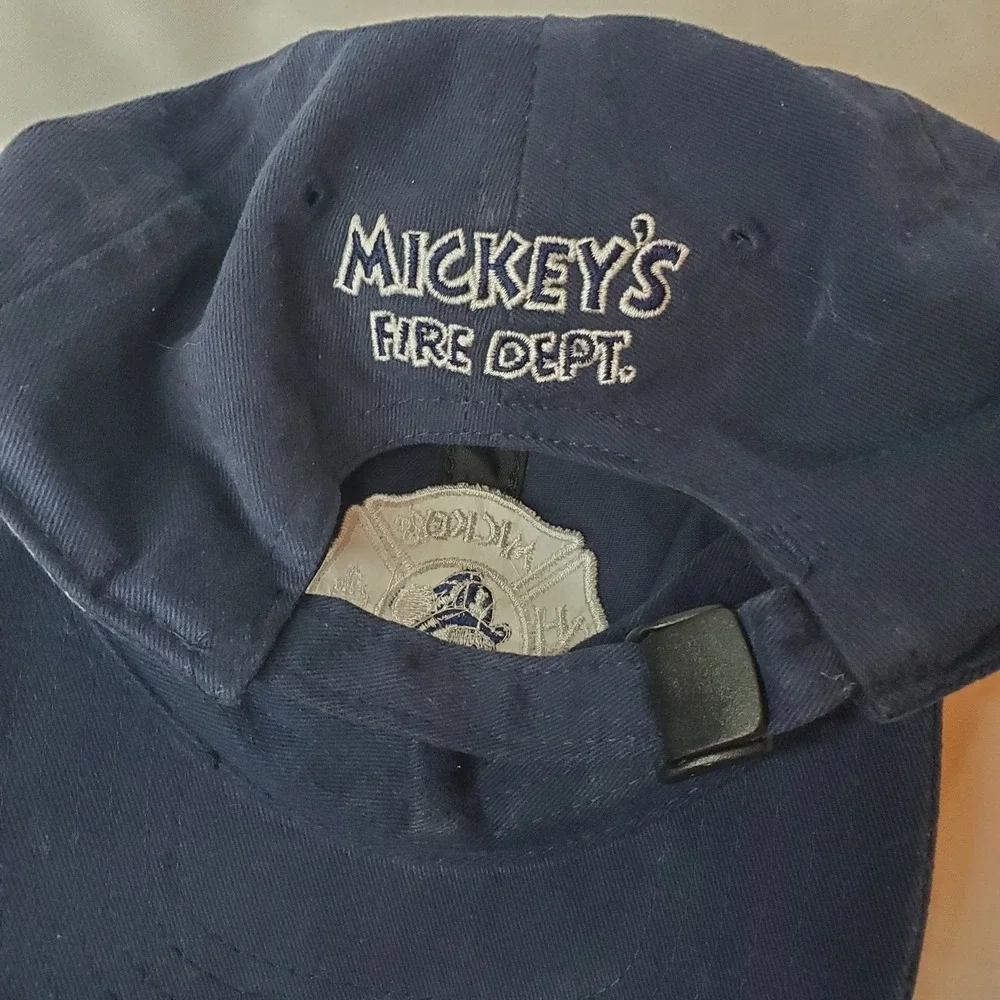 Walt Disney World Magic Kingdom Mickeys Fire Department Firefighter VNTG Hat Cap